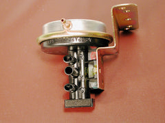 GM-NOS Discontinued Vacuum Headlight Actuator Relay 68-82 / Product Number: EC104