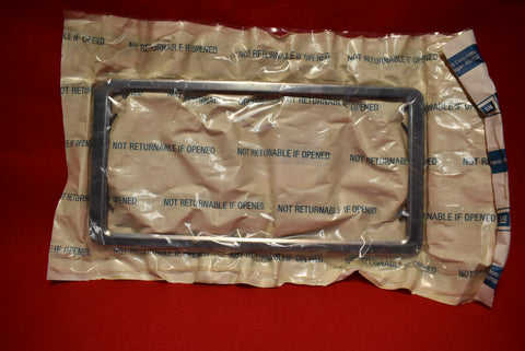 GM NOS Discontinued Licence Plate Frame All Years / Product Number: ET120