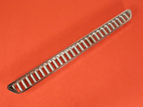 GM-NOS Discontinued Hood Grille 396/427 Engine Right Hand 65-66 / Product Number: ET121R
