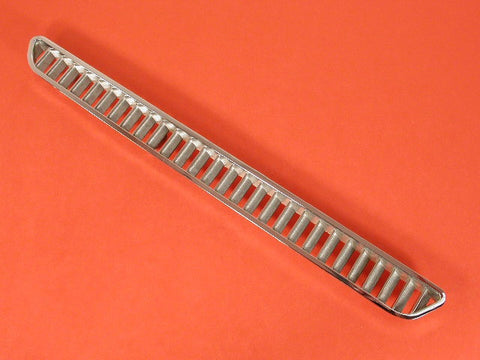 GM-NOS Discontinued Hood Grille 396/427 Engine Left Hand 65-66 / Product Number: ET122L