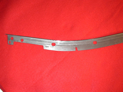 Corvette 69 - 82 S.S. Side Window Glass Trim Molding RH / Product Number: ET191R
