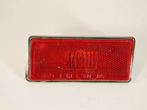GM-NOS Discontinued Rear Right Hand Side Marker 74-82 / Product Number: LM106RR