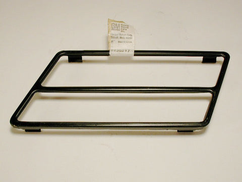 GM-NOS Discontinued Front Left Hand Side Marker Trim 80-82 / Product Number: LM113L